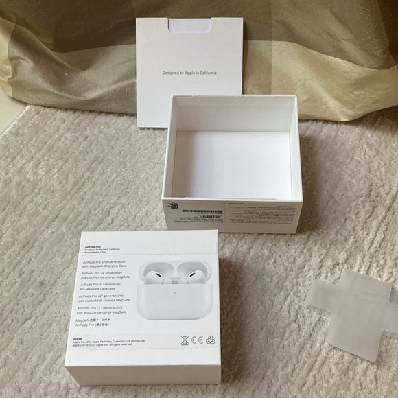 AirPods Pro box/packaging - Picture 5 of 5